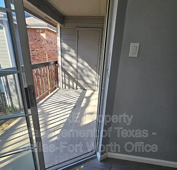 18333 Roehampton Dr #1322 — Photo 11