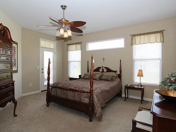 3rd image of 6413 Foxtail Ln