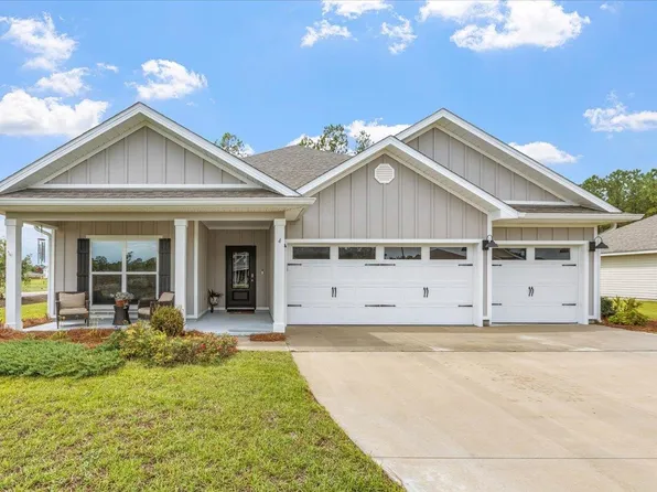 4 Manchester Dr, Crawfordville, FL 32327