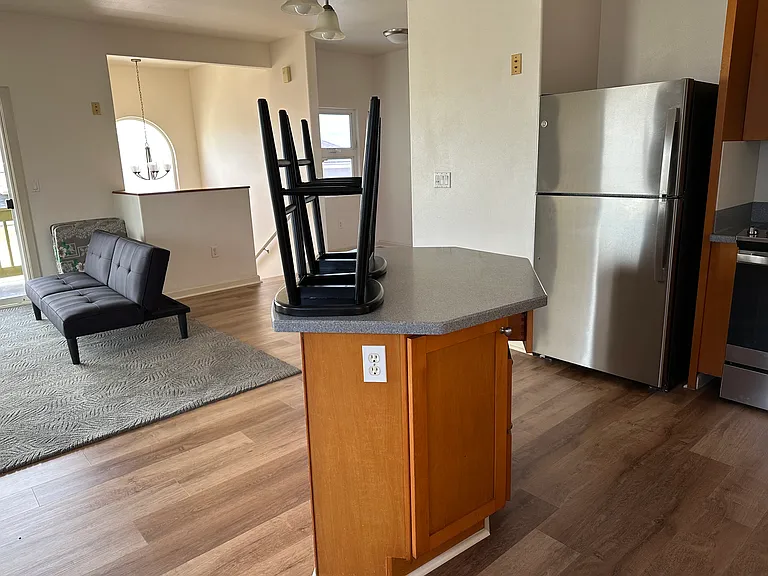 480 Onehee Ave — Photo 5