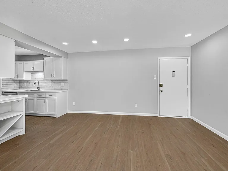7555 Katy Fwy #146 — Photo 5