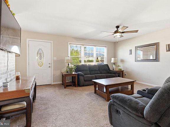 3rd image of 29 Oberlin Rd