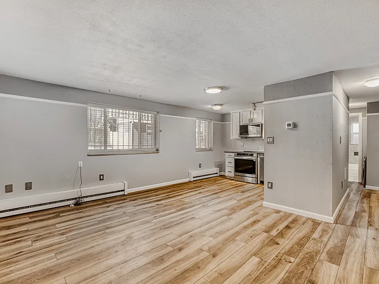 1419 Detroit St #15 — Photo 5