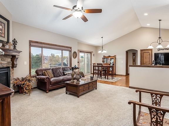 5th image of 3421 N Bluestem
