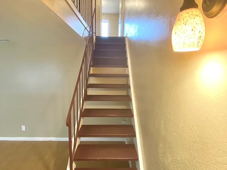 7708 La Mancha Way — Photo 10