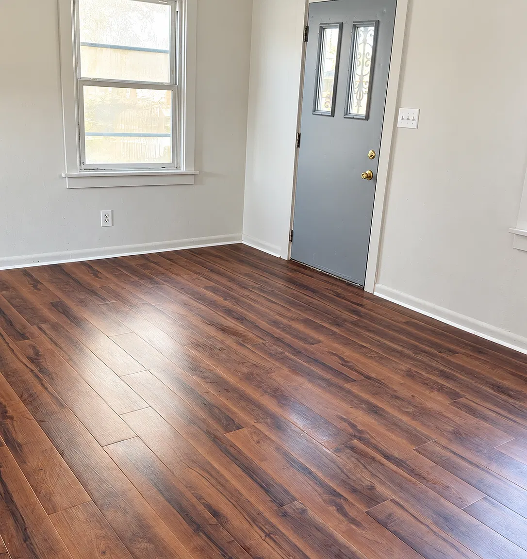 3 bed, $1,200 — Photo 2