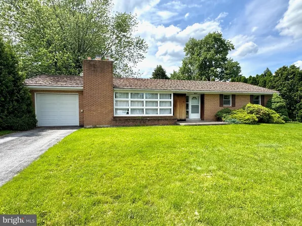 116 N Elm St, Robesonia, PA 19551