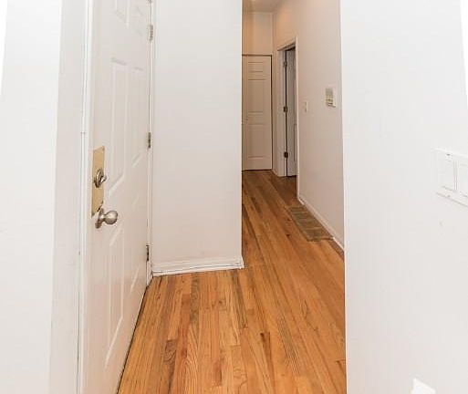 3rd image of 1026 N Damen Ave #2