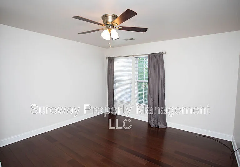 130 Mount Vernon Ct — Photo 18