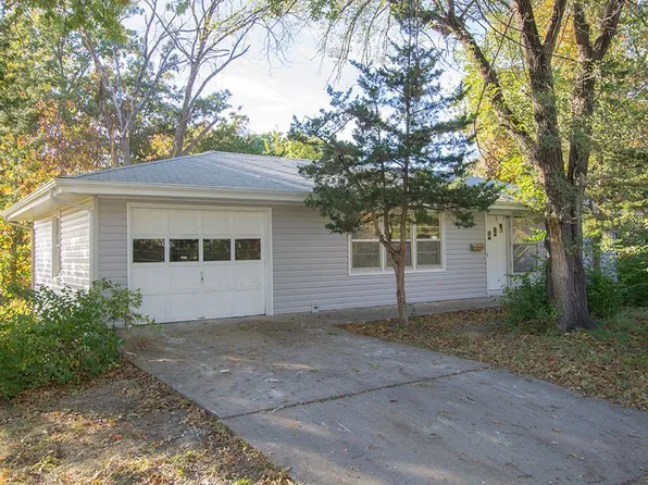 1207 White Oak Ln, Columbia, MO 65203