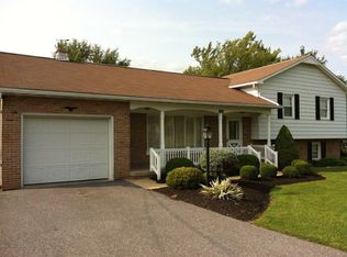 1293 Sheep Hill Rd, East Earl, PA 17519