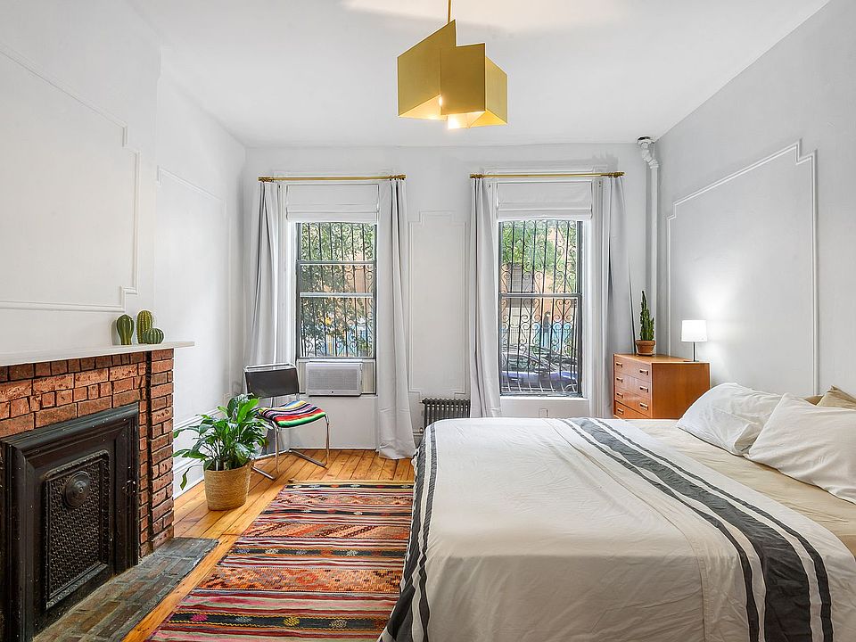 1st image of 298 Saint Marks Ave APT 1