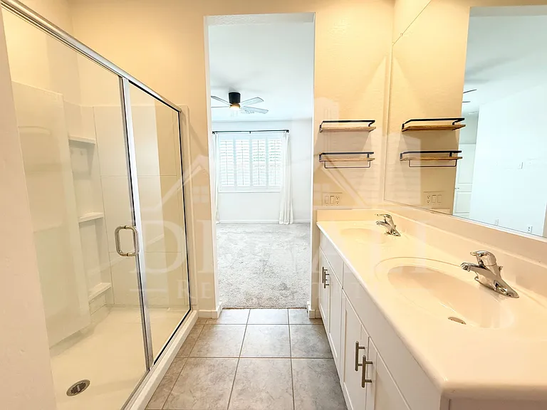 4373 W Allen St — Photo 11