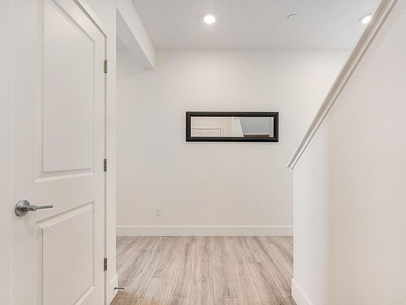 5th image of 6054 Oxford Place