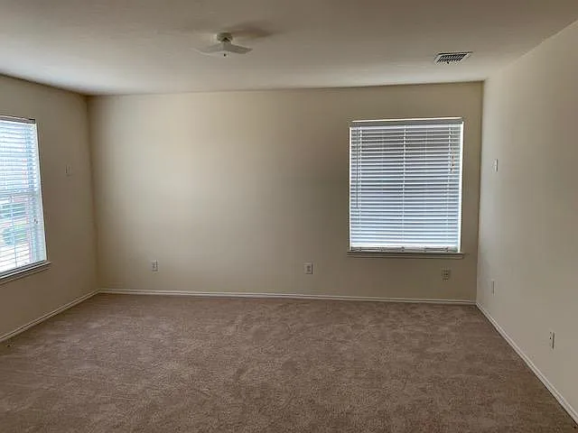 3rd living area