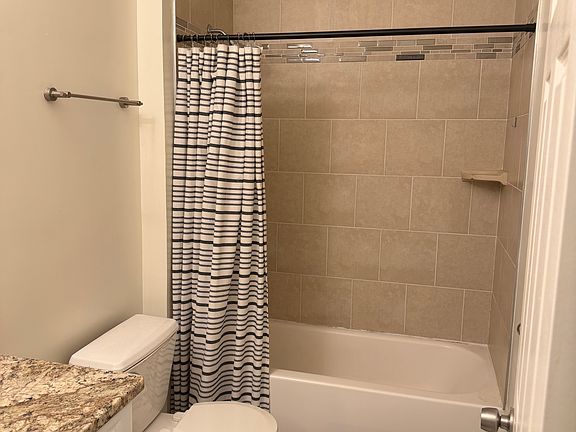 5th image of 2102 Highcourt Ln APT 202