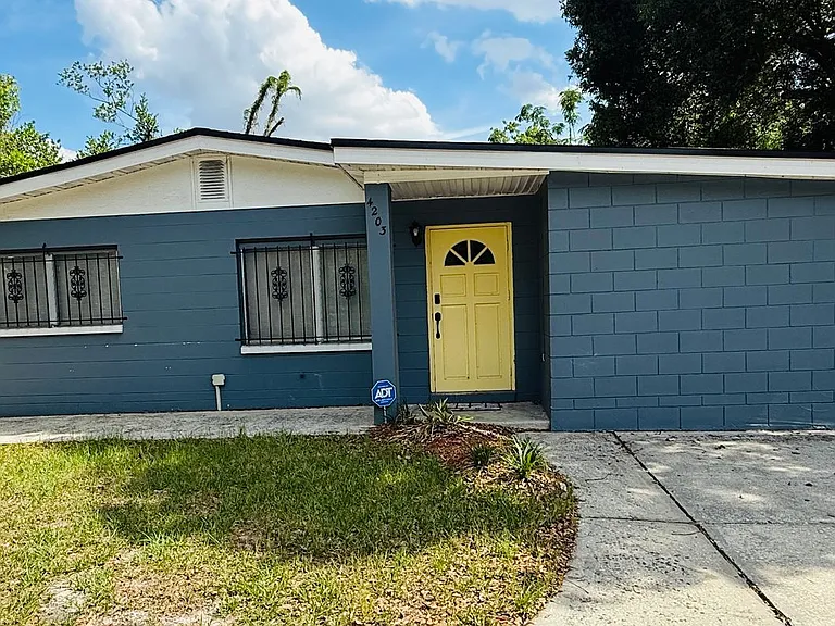 4203 E Yukon St — Photo 1
