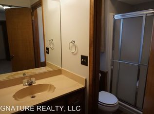 508 Fox Hunt Ln, Edmond, OK 73003