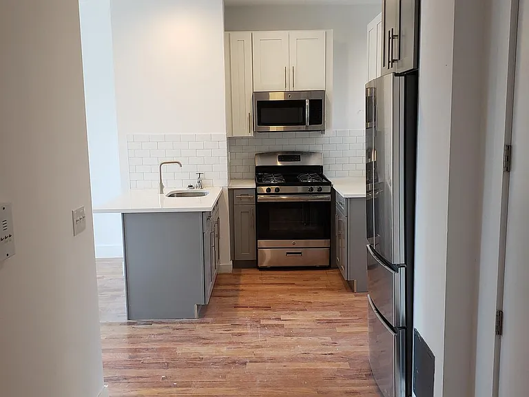 166 Clinton Ave #10E — Photo 4