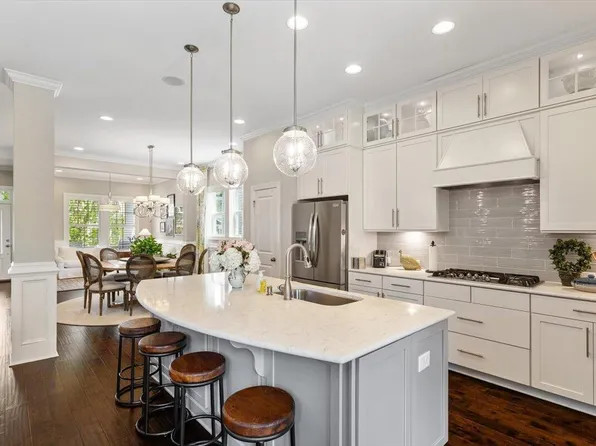 463 Old Piedmont Cir, Chapel Hill, NC 27516