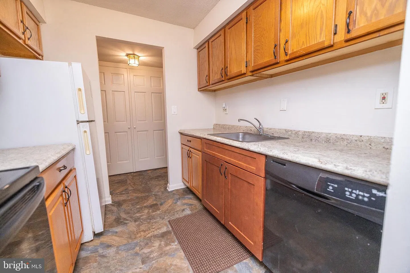 3101 Valley Dr — Photo 4