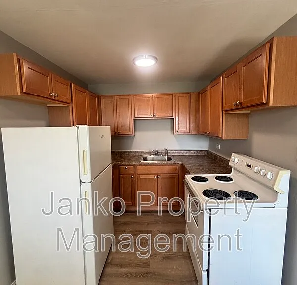 2109 119th St #10 — Photo 1