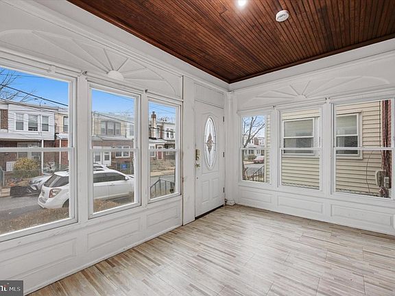 2nd image of 7 Rhodes Ave