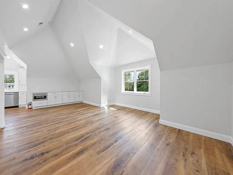 389 Spring Ave #C — Photo 7