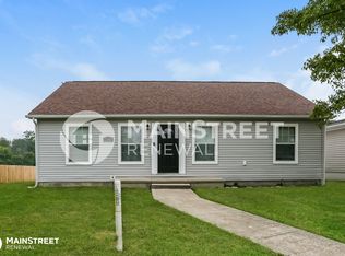 426 Lockbay Rd, Commercial Point, OH 43116