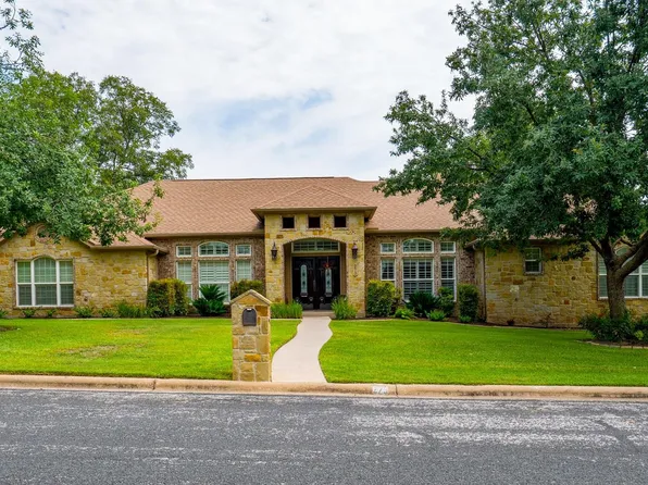 273 Quail Street, Meadowlakes, TX 78654