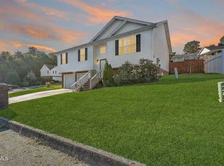 224 Stone Edge Cir, Kingsport, TN 37660