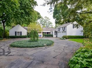 650 Plymouth Rd SE, East Grand Rapids, MI 49506