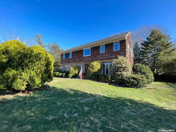 15 Downing Avenue, Sea Cliff, NY 11579