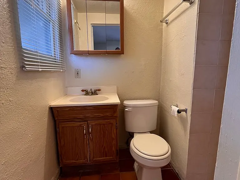 2301 N Northway Ave — Photo 10