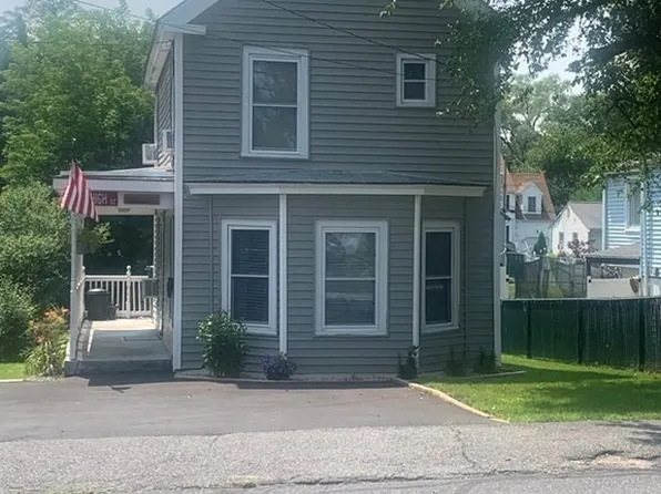 42 High St, Milford, MA 01757