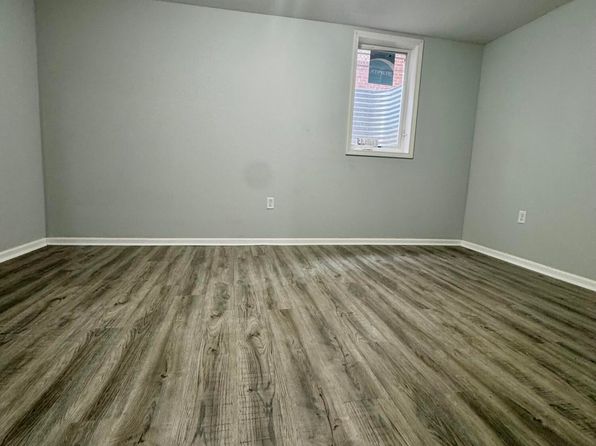 321 W Taft St, Gary, IN 46404