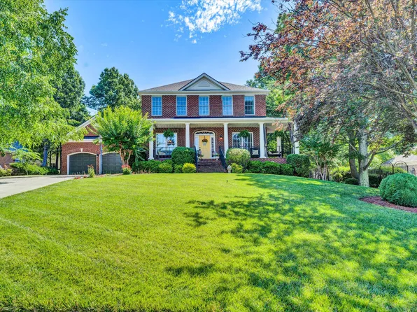 2423 Wolf Crst, Vinton, VA 24179