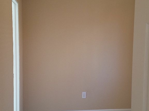 3rd image of 4568 Oregon St