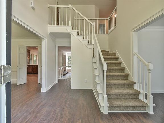 3rd image of 6015 Fairlong Ct NW