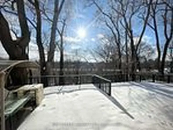 3 Ravenwood Pl, Toronto, ON M4B 2M4