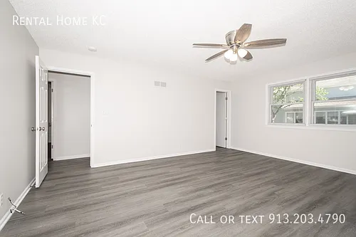 7800 Noland Rd — Photo 16