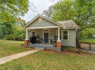 297 Watauga St, Franklin, NC 28734