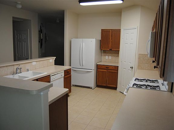 4th image of 2815 Woodspring Acres Dr