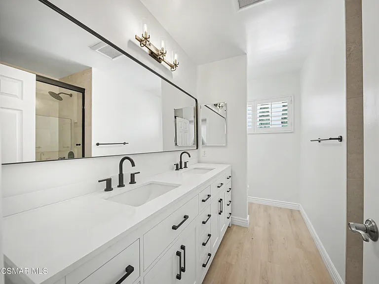 22777 Brenford St — Photo 31