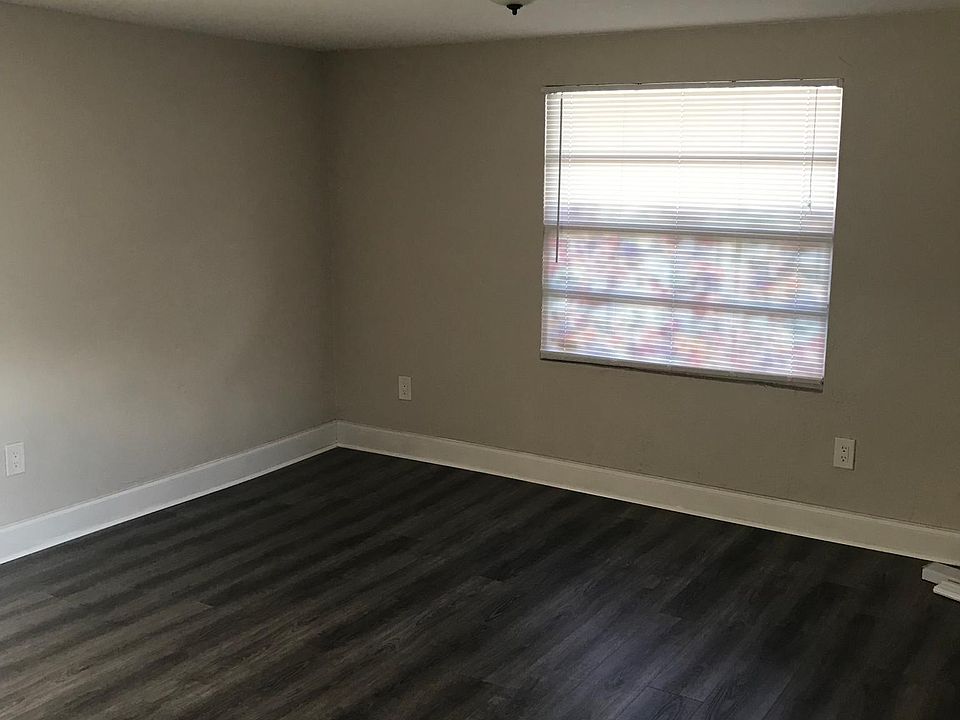 2nd image of 3121 NW 102nd St #2
