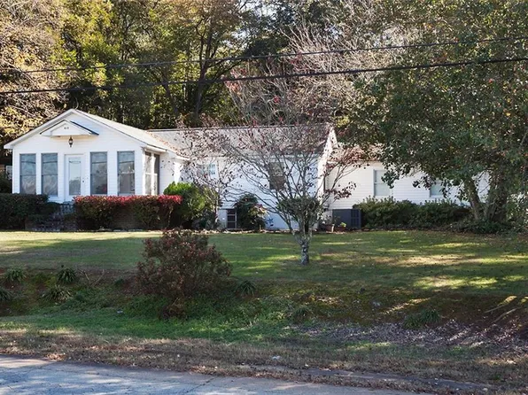 610 Wesleyan Dr, Central, SC 29630