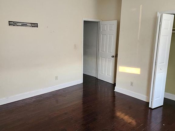 3rd image of 1215 W Allegheny Ave #3