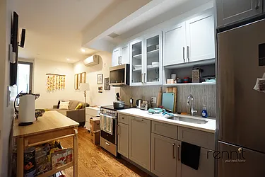 Rented by Rennit Inc.