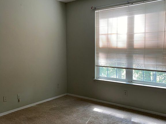 5th image of 13810 SUTTON PARK Drive #229