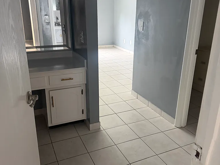 147 Hiawatha Ct E #147 — Photo 9